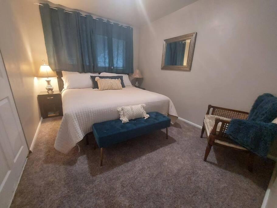 Cheerful 3 Bedroom House. Great Location Colorado Springs Exterior photo